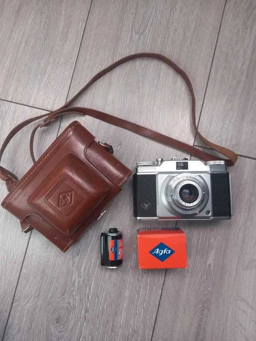 Agfa Silette plus un film Agfa.