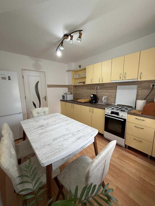 Vand Apartament 3 camere Centru Arad