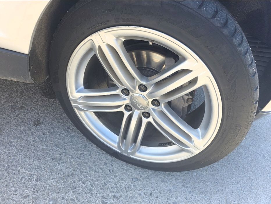 Audi Q7 напълно обслужено