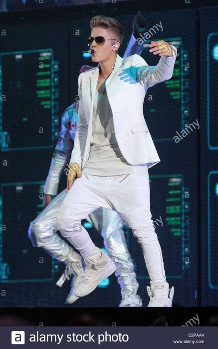 Костюм на Justin Bieber