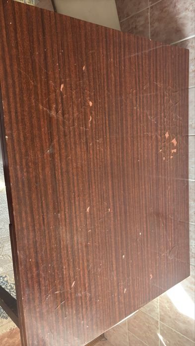 Продам стол                    .