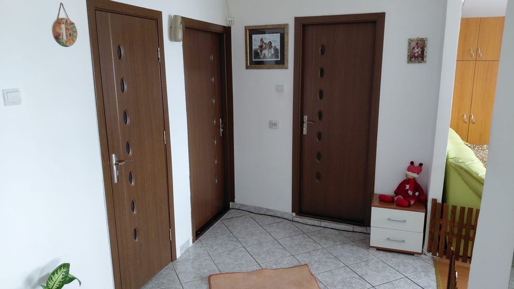 Apartament 3 camere zona Materna
