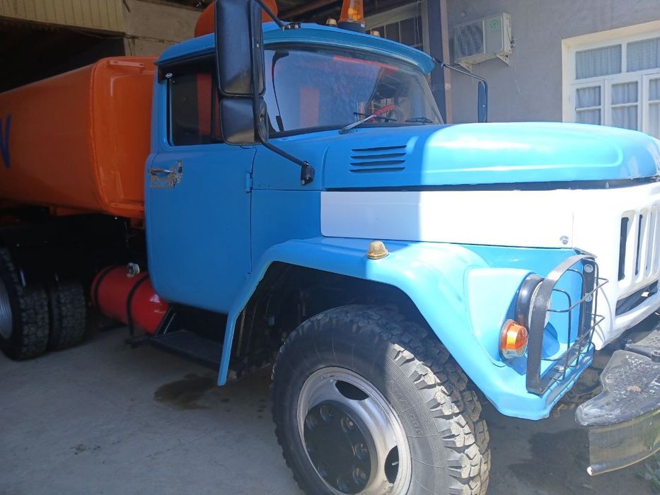 Zil vodovoz sotiladi