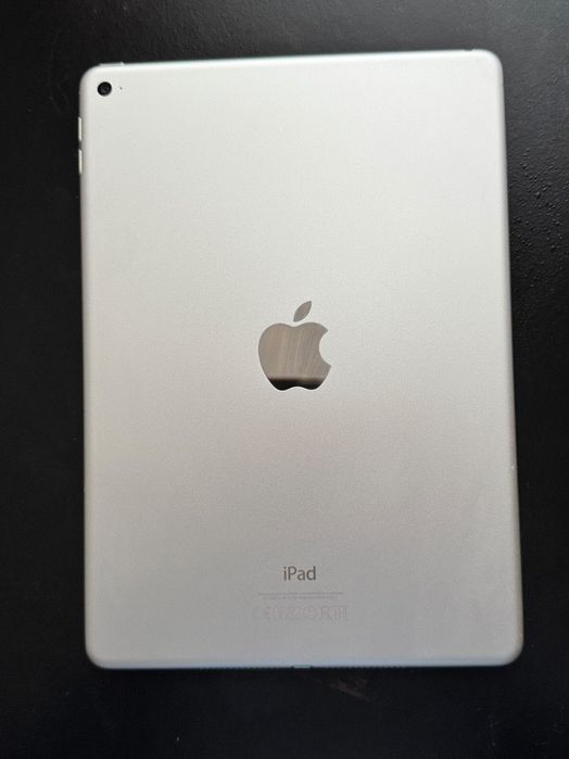 iPad Air 2 (generația a 2-a).