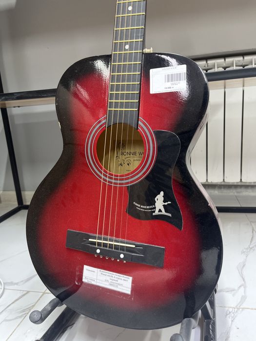 акустическая гитара Ronnie