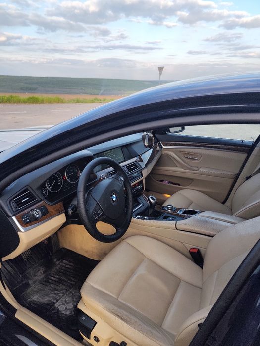 BMW 5 Series 2012 — imagine 4