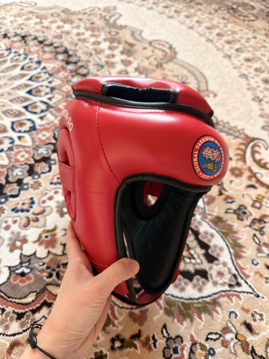 Шлем для тхэквондо (Taekwon-Do), красный