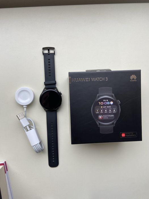 Смарт часовник Huawei Watch 3 отлично състояние