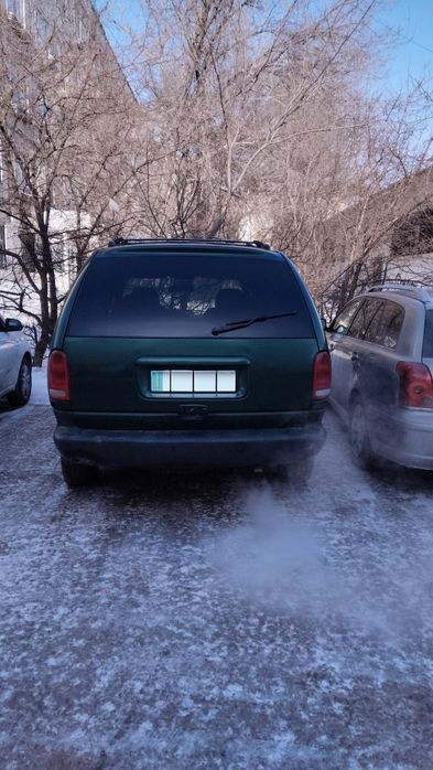 Продам крайслер Вояджер