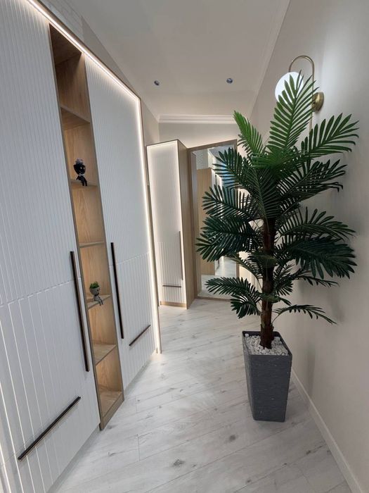 Продаётся 2 ком квартира в центре города Ц-2 Новостройка с Ремонтом