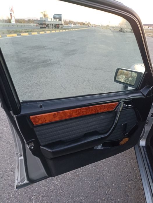 Мерседес 124_2.3_1991г.мех