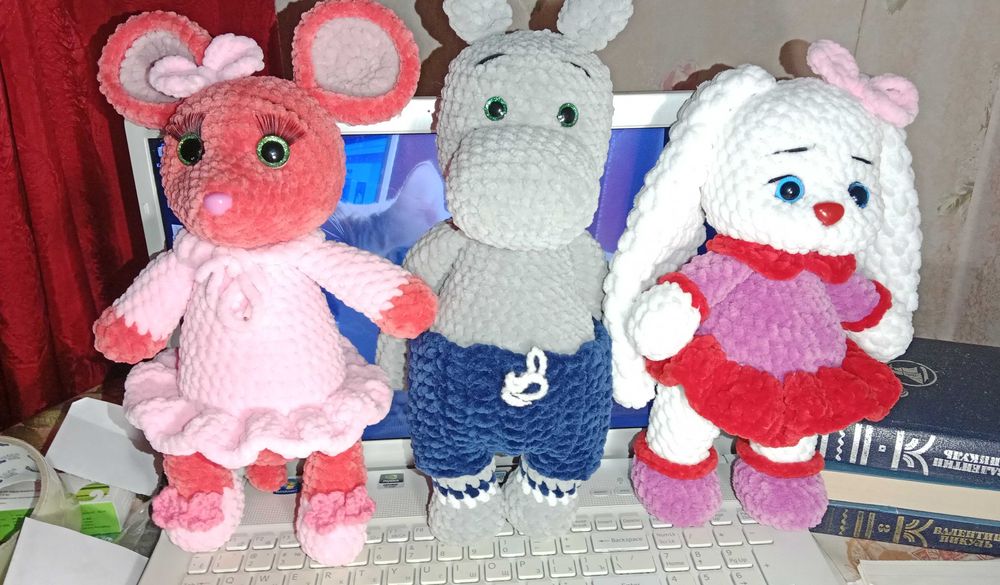 Мягкие вязаные игрушки