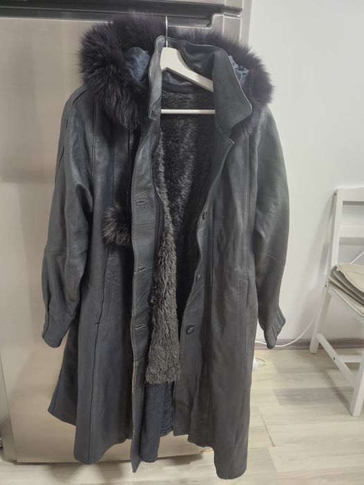 Haina piele naturala cu captusala  + vesta blana detasabila- marime  X