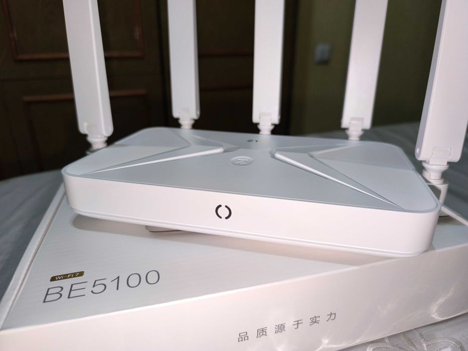 ZTE-BE5100 мощный двух диапазонный роутер со скоростью до 5012 Мбит/с
