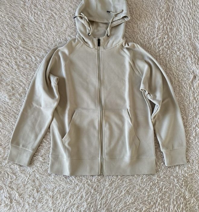 полузамок с капюшоном и без