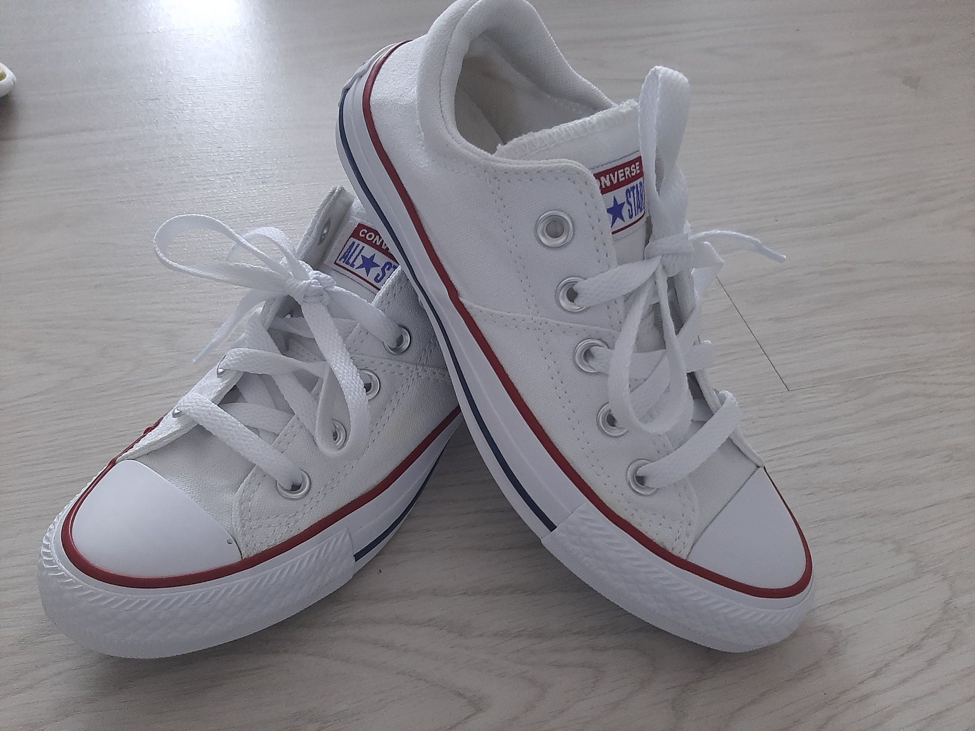 Converse marimea 36. Onesti OLX.ro