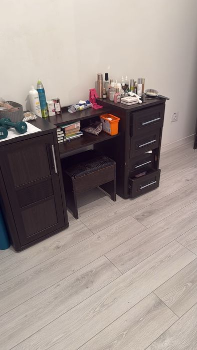 Продам шкаф срочно