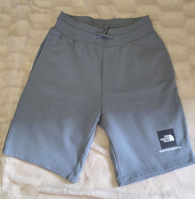 Къси панталони The North Face XL. 14-16г