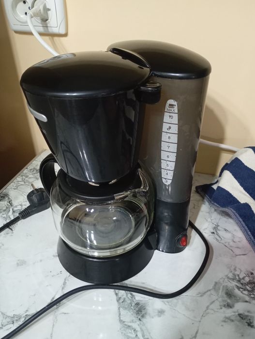 Кофеварка капельная Nikai с многоразовым фильтром, объем 1,25л