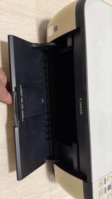 Продам цветной принтер Canon pixma