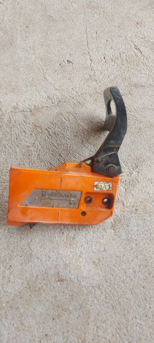 Капак спирачка за бензинова резачка Husqvarna