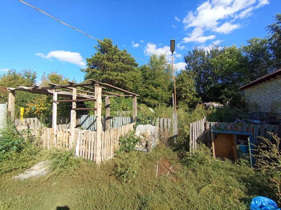 Продам дачу с домиком.