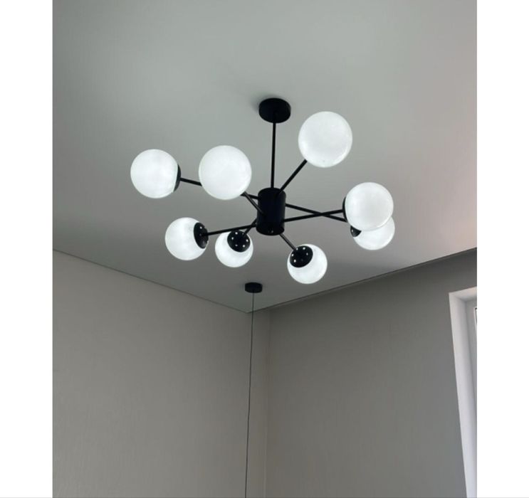 Продам люстры новые