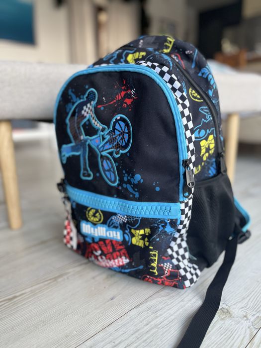 Ученическа раница с БМХ за момчета