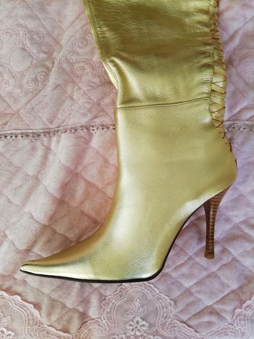 Продам сапоги новые