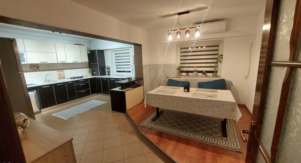 Apartament 4 camere Calea Romanului