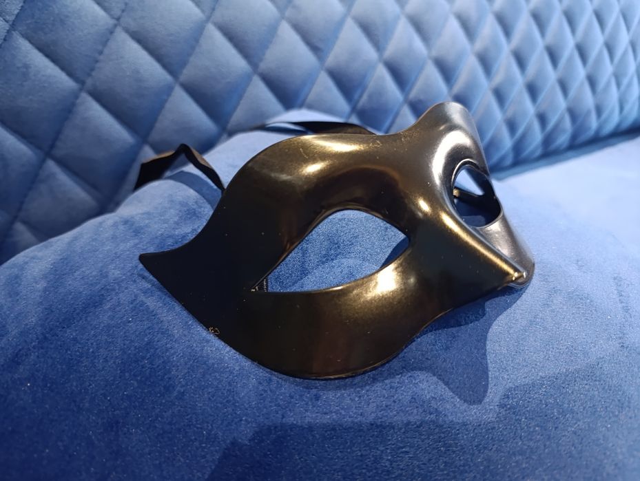 Мужская карнавальная маска