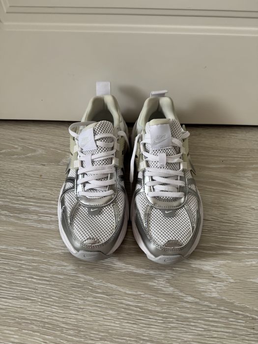 Продам кроссовки