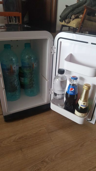 Mini frigider/ frigider rulota