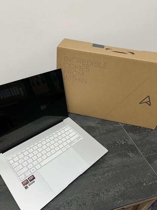 Asus Zenbook S16