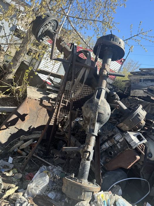 Мост от автомобиля Урал