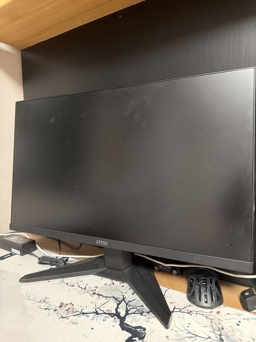 продам монитор MSI
