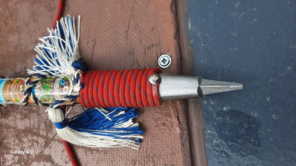 Алпениски пикел...