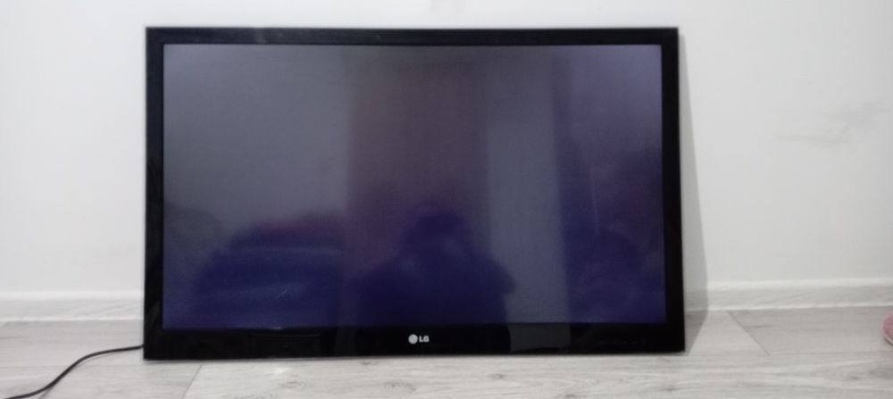 Продам телевизор LG full HD