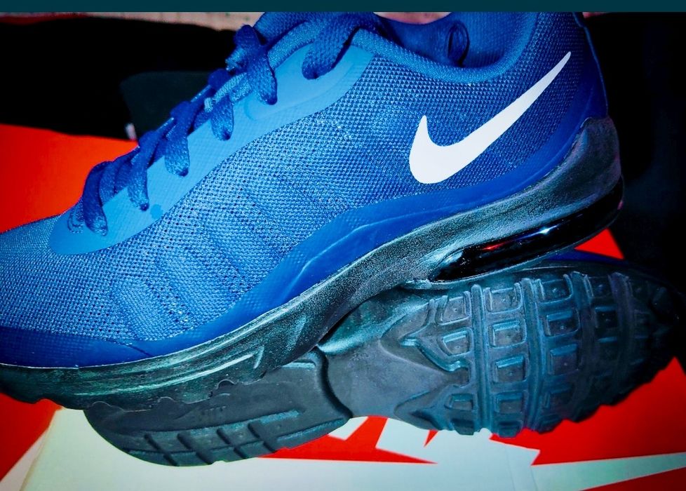 Pantofi Nike Air Max.