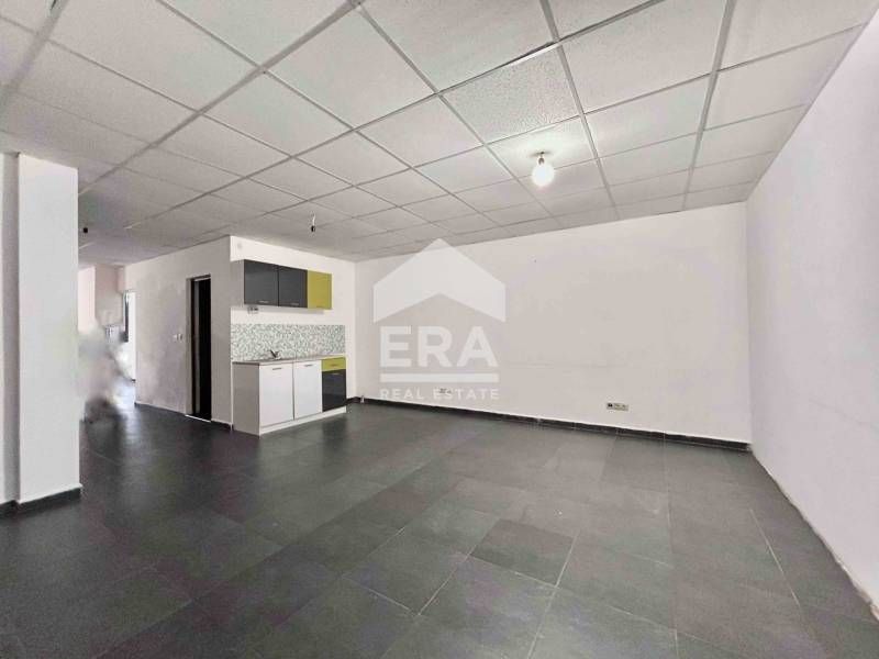 Дава се под наем Офис в София, Център - 125 кв.м за 1097.01 € - Снимка #1