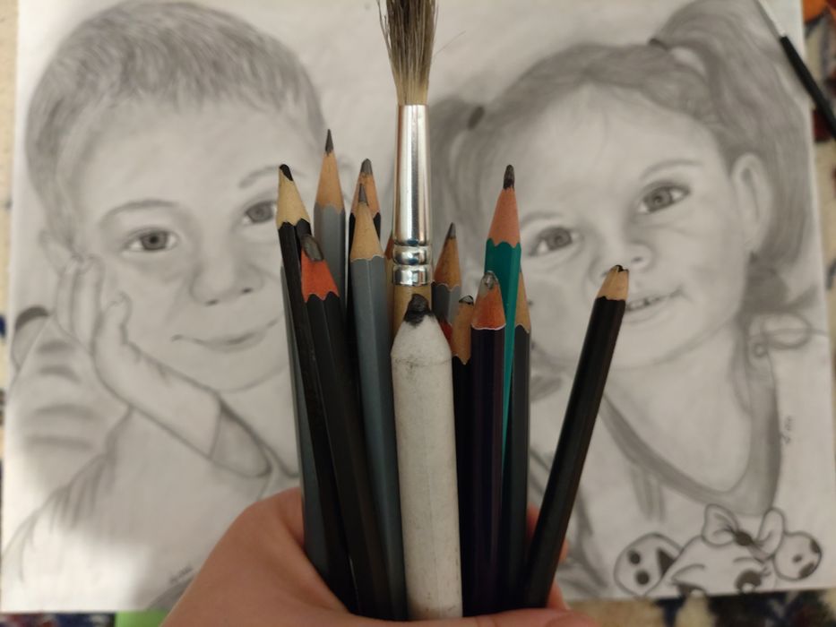 Portrete in creion după fotografii