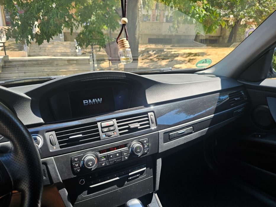 BMW 3 Series 2010 — imagine 4