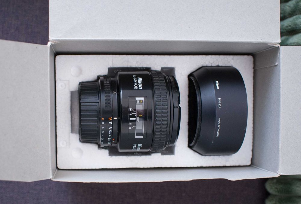Nikon 85mm f1,8D