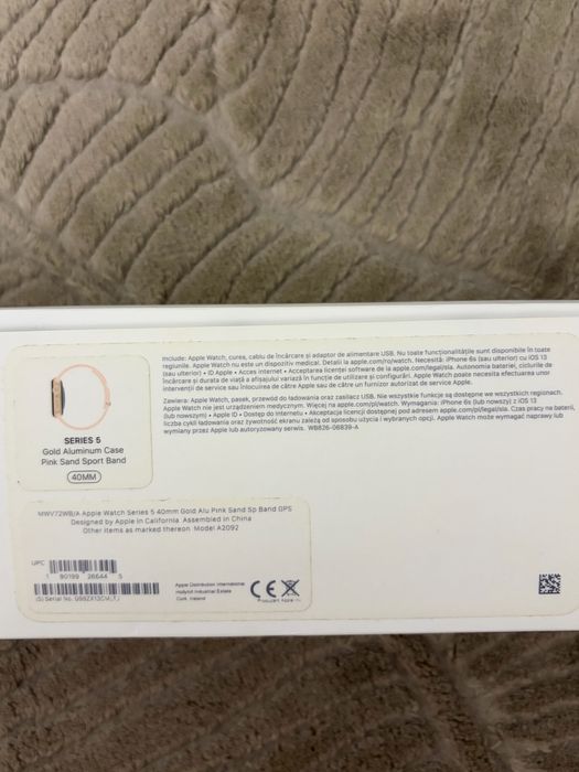 Apple watch serie5 ,gold aluminu case pjnk sand,sport , band 40 mm