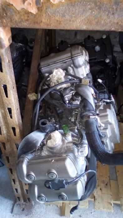 двигател за мотоциклет априлия дорсодуро(Aprilia Dorsoduro 750)