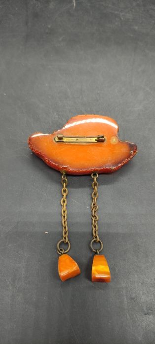 Брошь натуральный янтарь