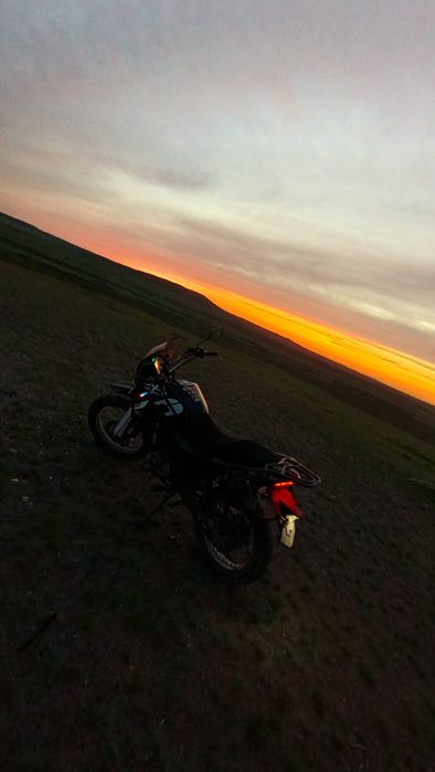 Срочно продам эндуро 250 кубов
