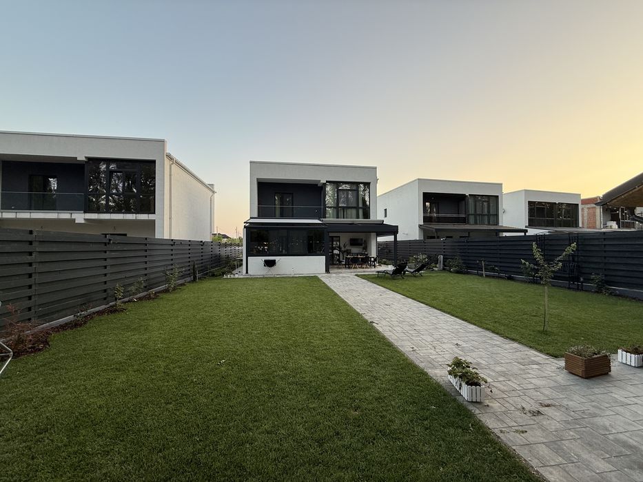 Casa langa parcul Bucov