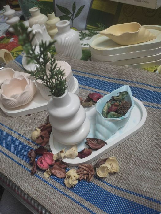 Элементы декора продаются