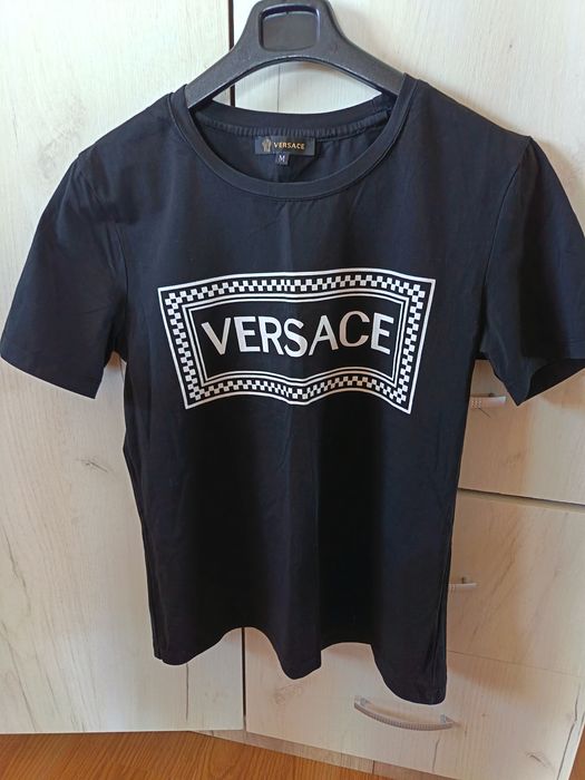 Vând tricou Versace dama